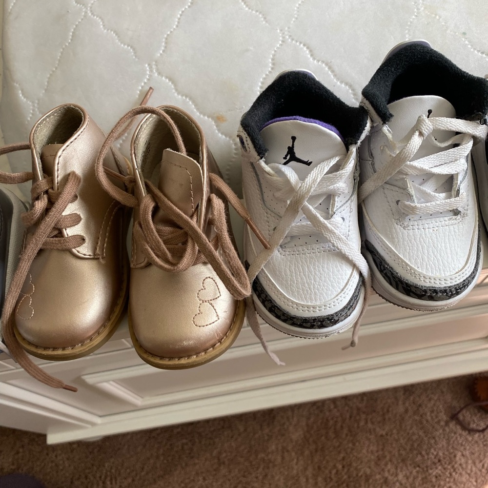 Baby shoes size 4